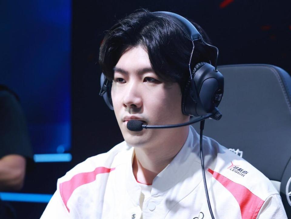 道路上的一 道路上的一