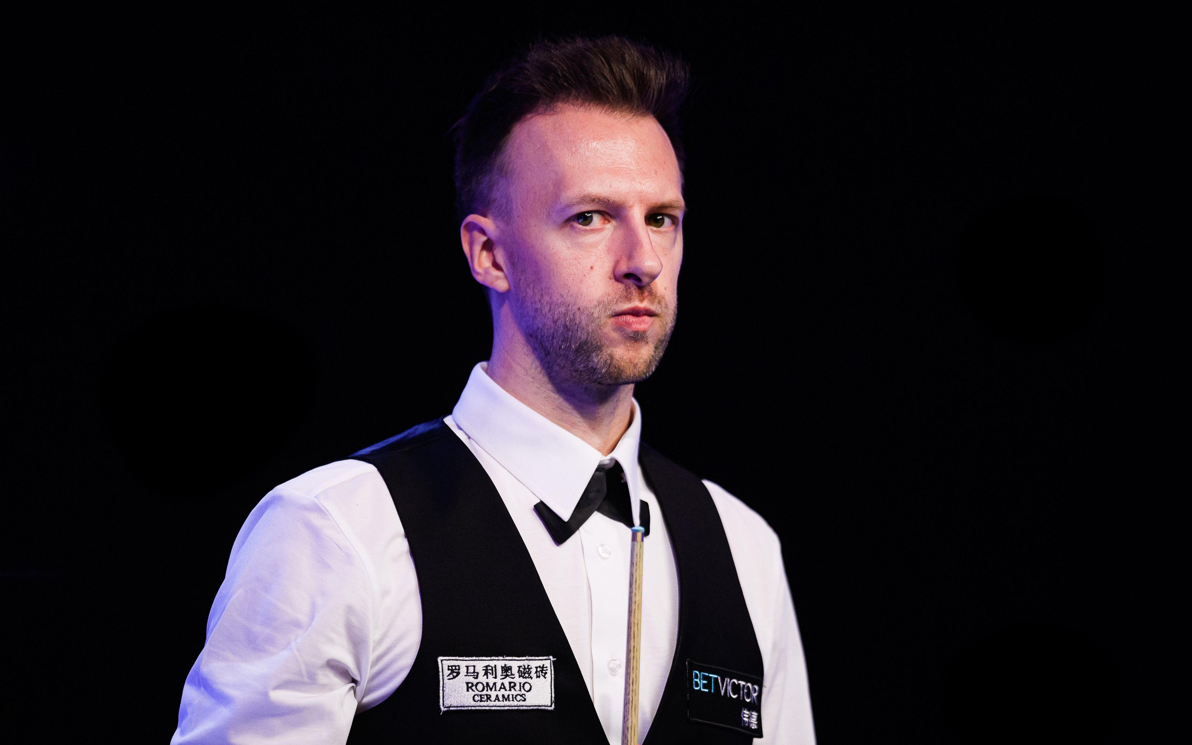 直奔球门右 直奔球门右