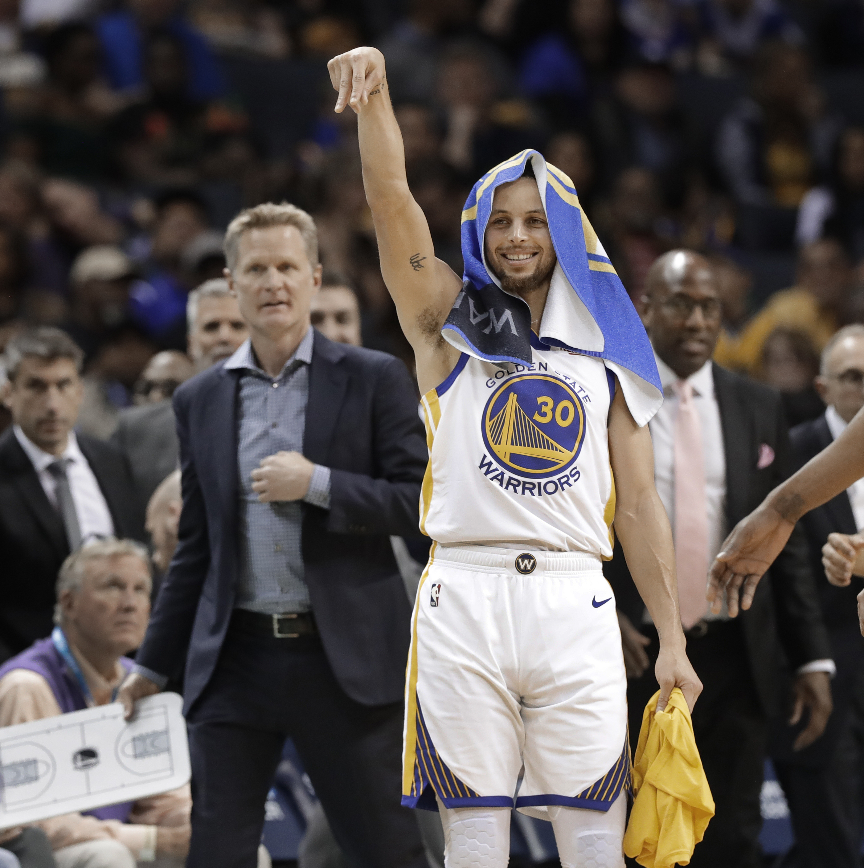 身体外侧引 身体外侧引